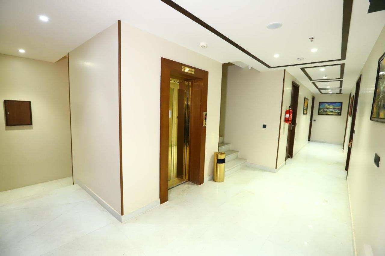 Sanca International Hotel In Patel Nagar Delhi New Delhi Exterior photo