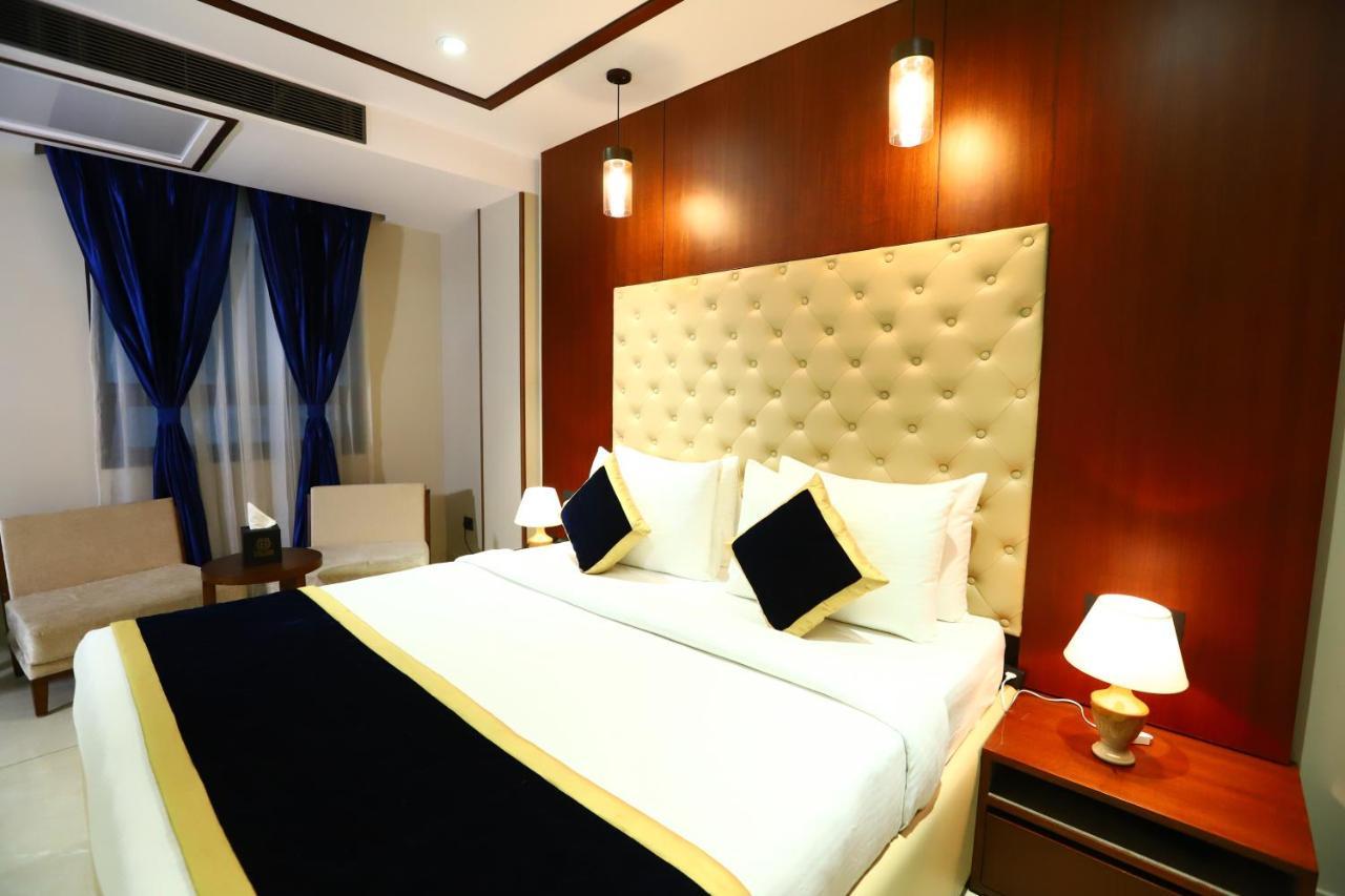 Sanca International Hotel In Patel Nagar Delhi New Delhi Exterior photo